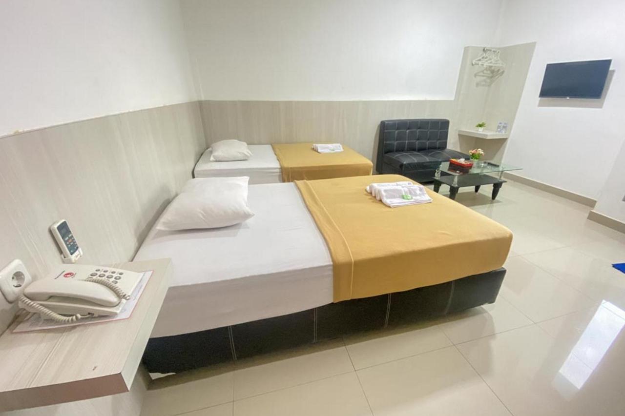 Hotel Giga Sidrap Rappang Екстер'єр фото