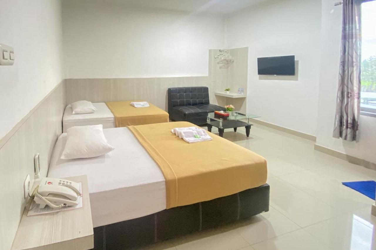 Hotel Giga Sidrap Rappang Екстер'єр фото